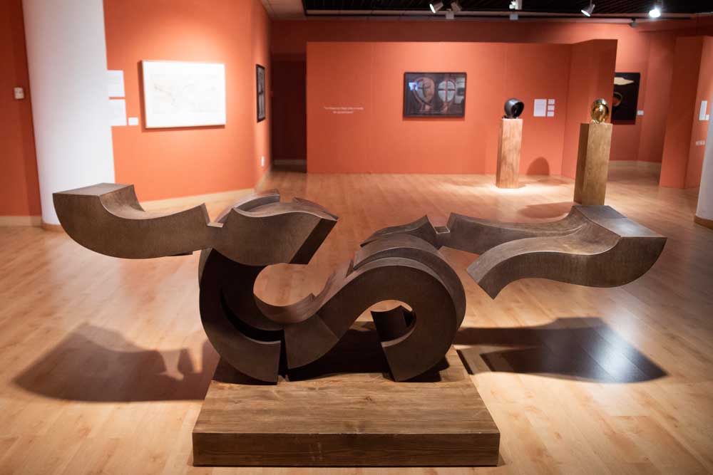 Exposición Martín Chirino 1