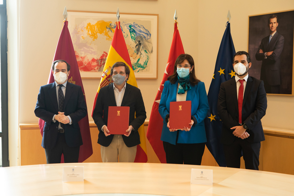 Firma convenio gestión de aguas pluviales y residuales