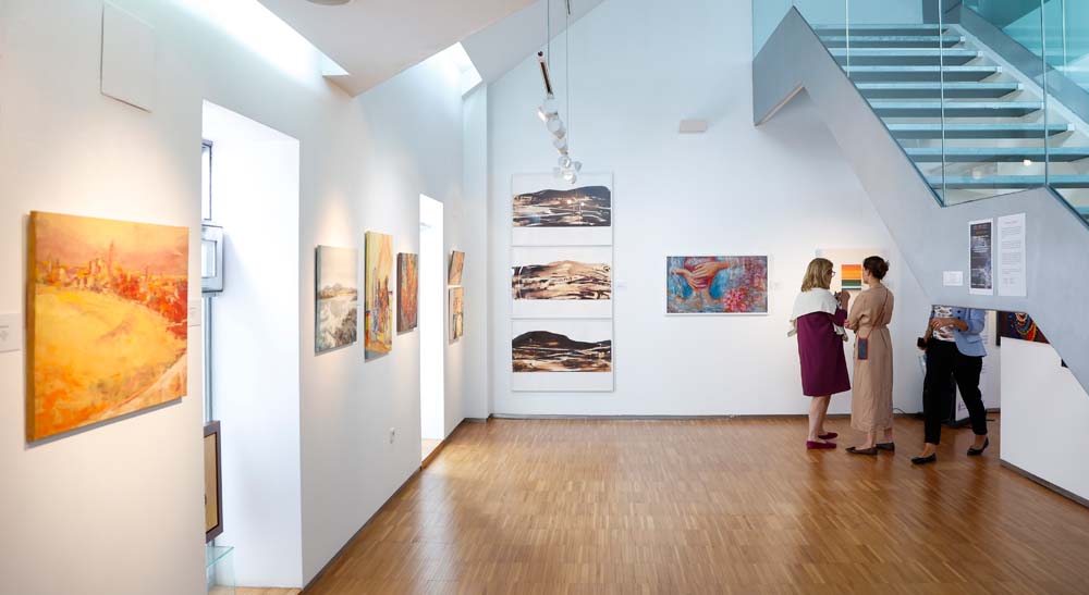 Exposición de arte contra el cáncer 1