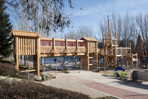 20190111-FOT-juegos infantiles parque carlos sainz (1)_0.jpg