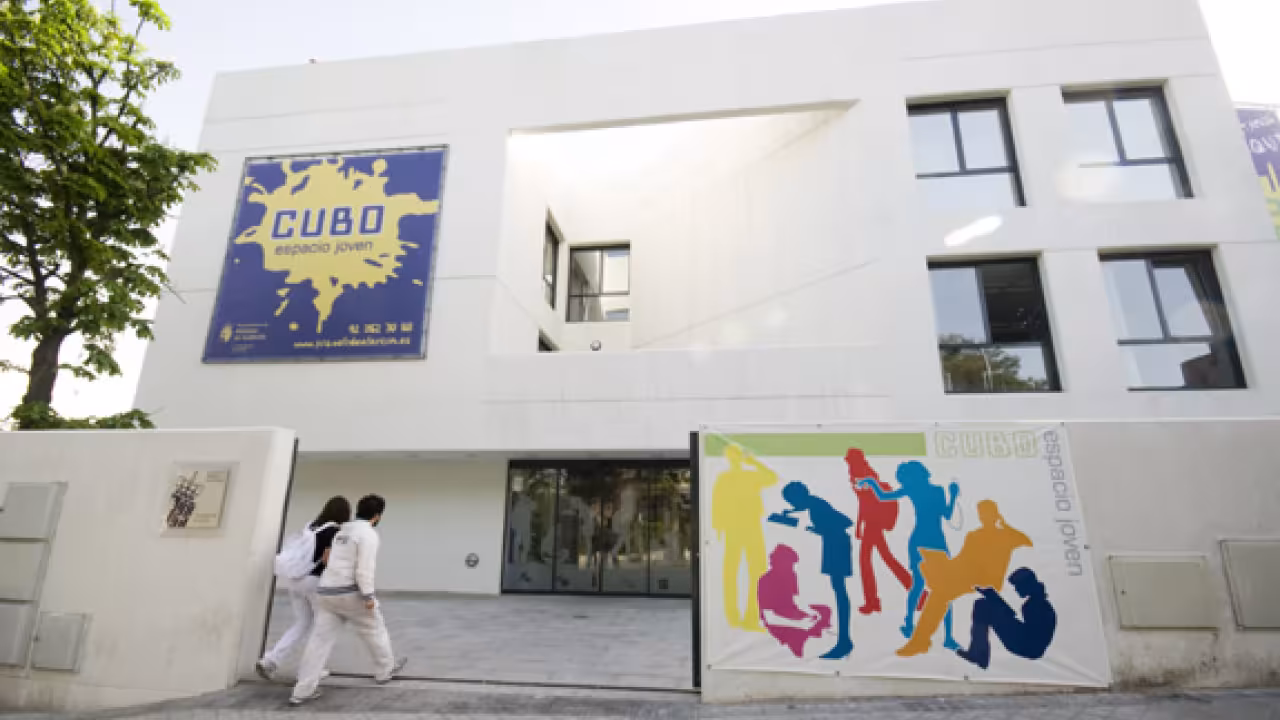 Cubo Espacio Joven (Se abre en ventana nueva)
