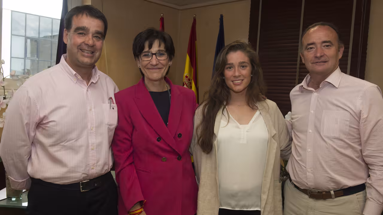 La alcaldesa recibe a Marta Ortega