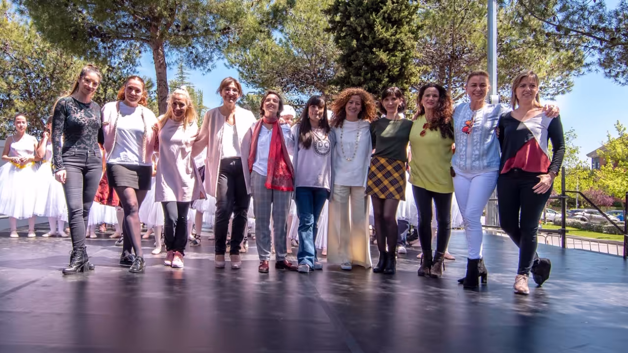 La alcaldesa acudió al acto 