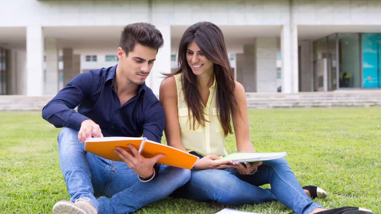 Becas