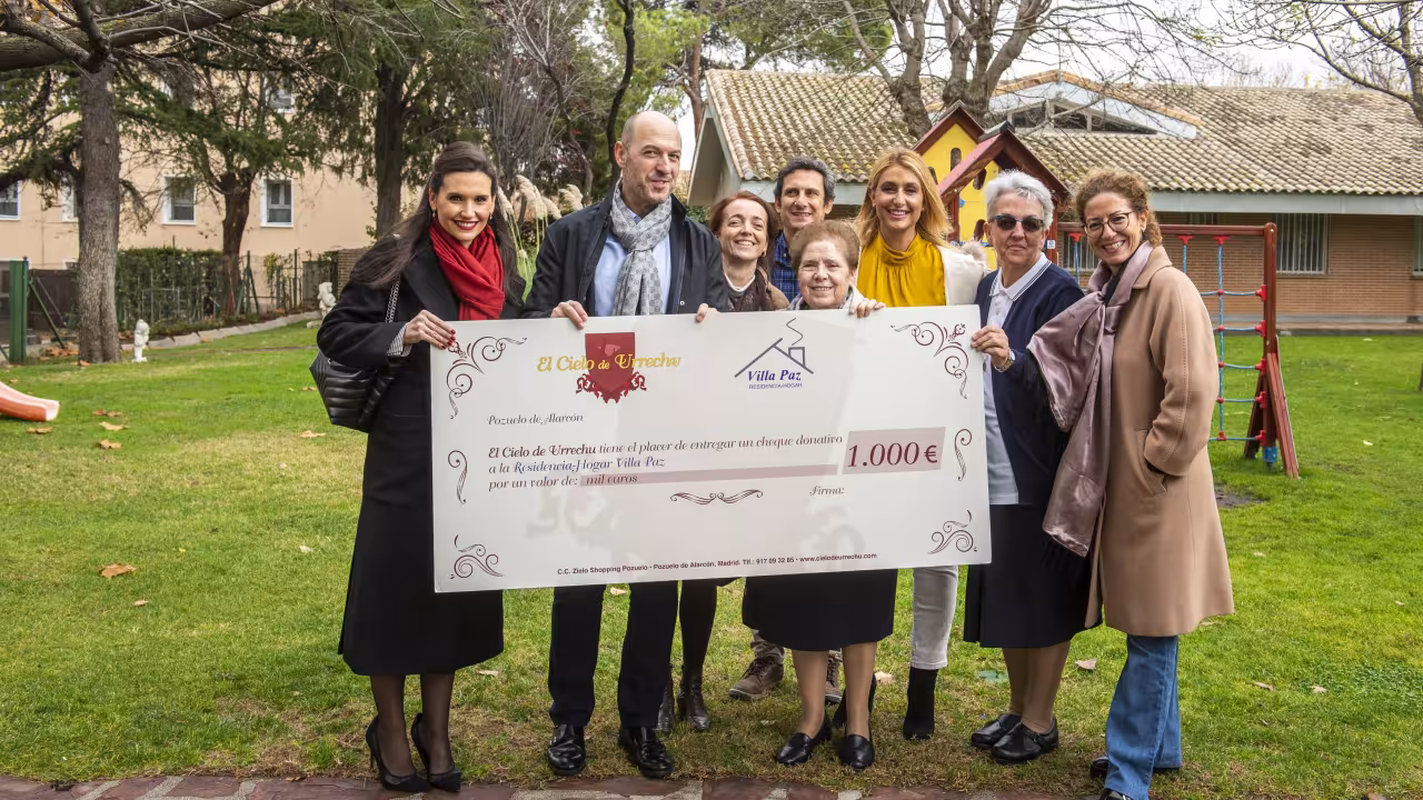 Momento de la entrega del premio