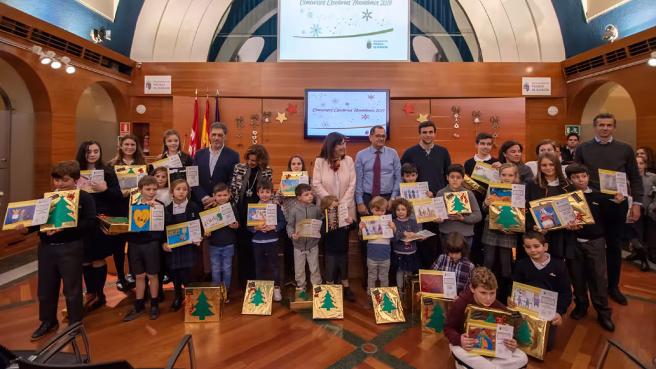 Entrega de premios de los concursos escolares navideños