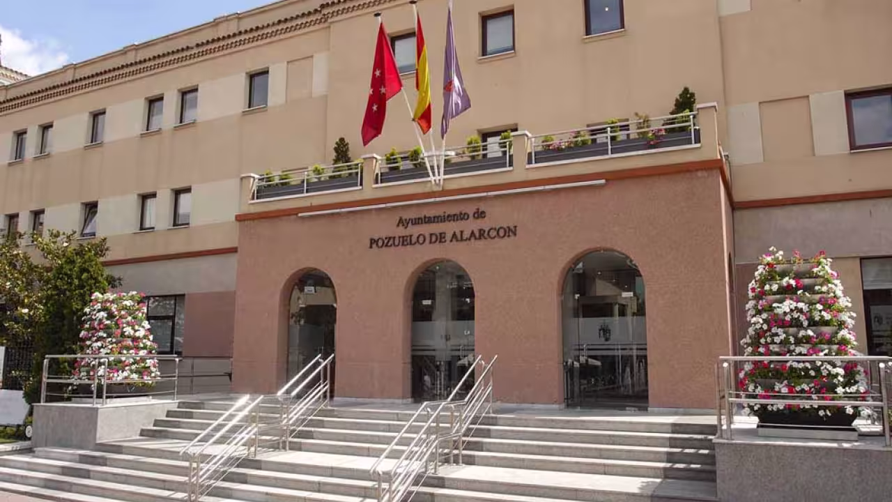 El Gobierno municipal colabora con diferentes universidades de la región para facilitar el estudio a los alumnos de Pozuelo