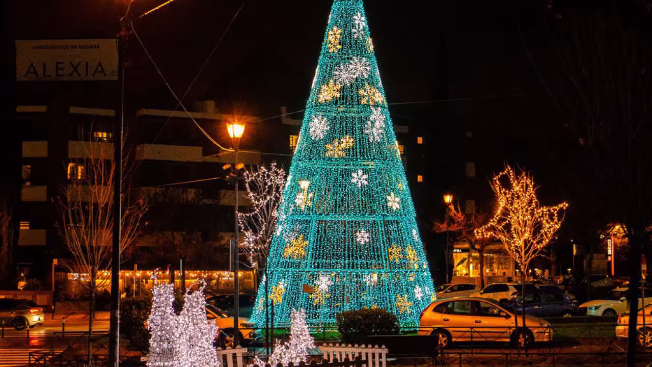 Árbol de navidad iluminado