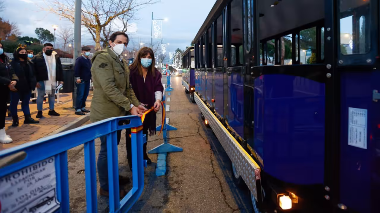 Comienza a circular el Tren de la Navidad