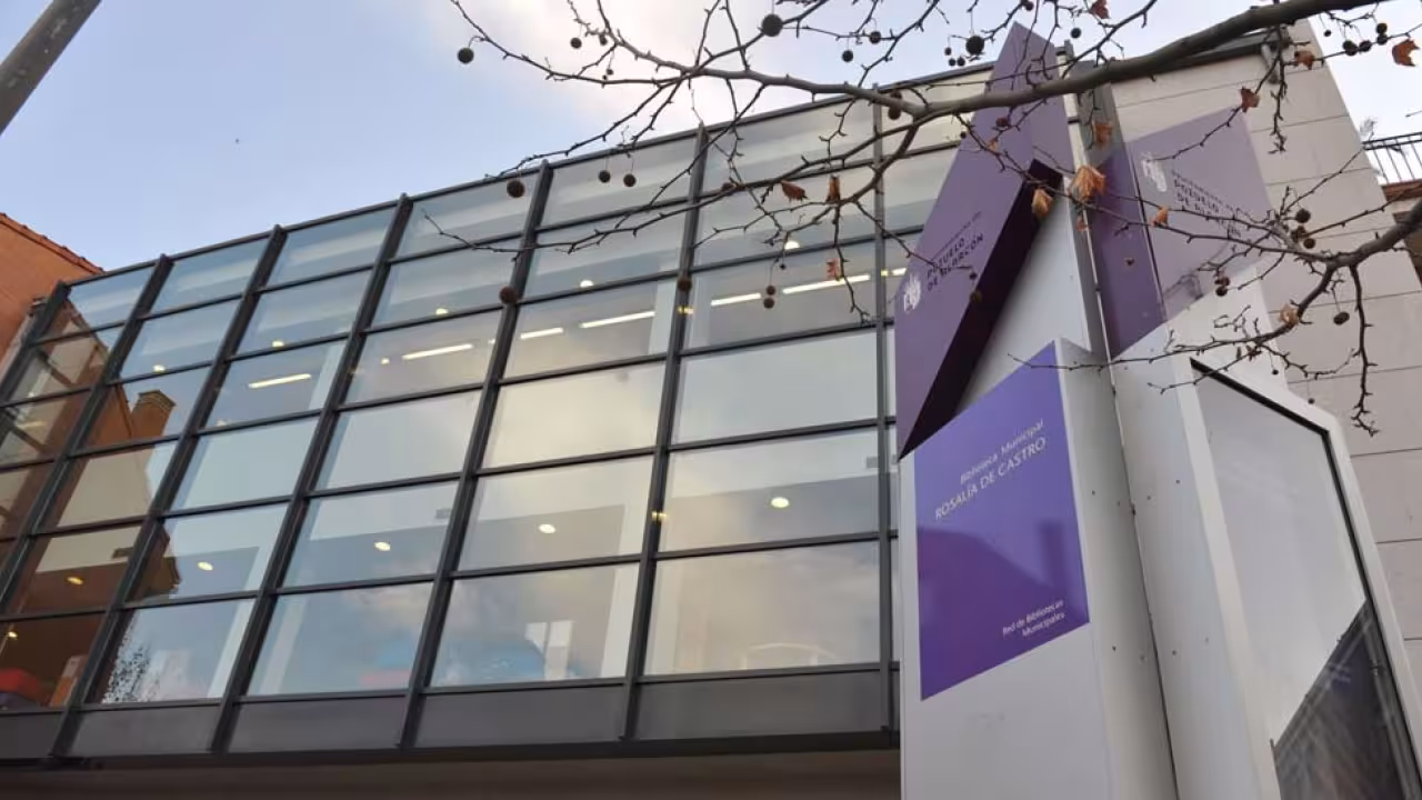 Biblioteca Rosalía de Castro 