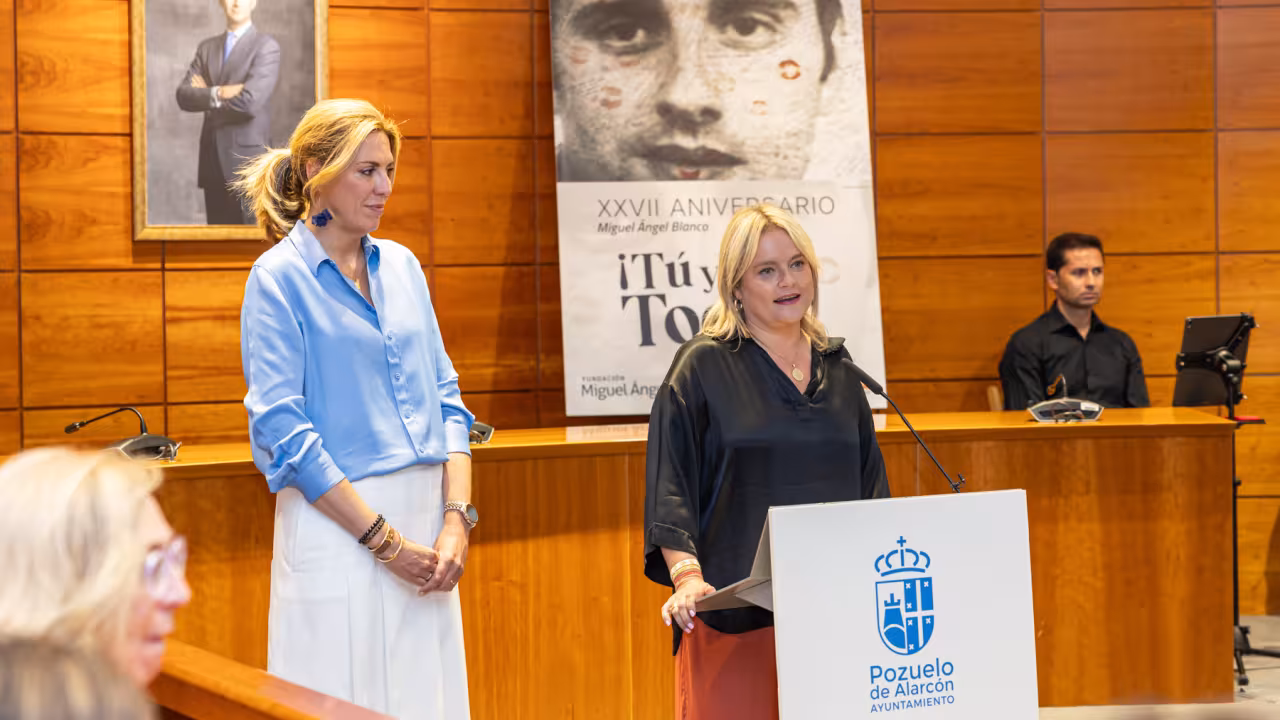 foto de archivo: uno de los ultimos homenajes a miguel angel blanco