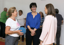 La alcaldesa de Pozuelo, Susana Pérez Quislant, visita los centros de mayores