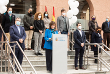 Miembros de la corporación en la celebración del minuto de silencio contra la violencia de género