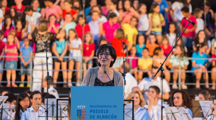 Pozuelo canta