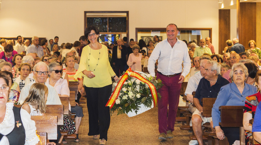 Ofrenda a la Virgen del Carmen