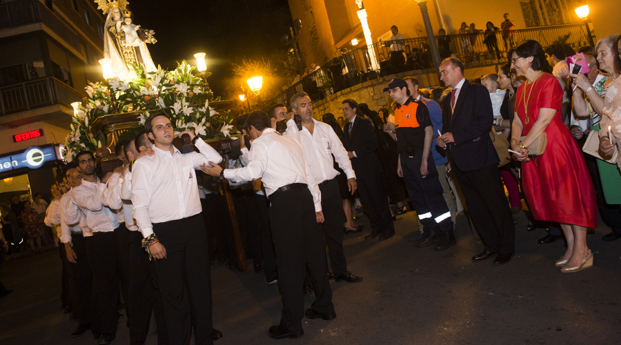 Procesión en honor a la Virgen del Carmen