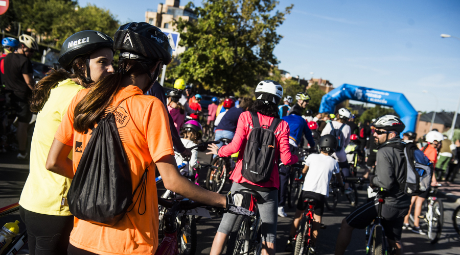 Un millar de participantes en la Fiesta de la Bici