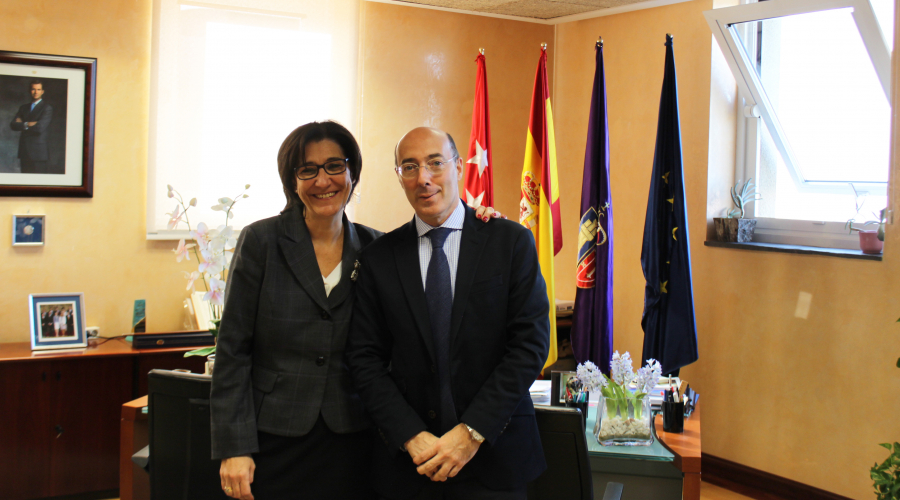 La alcaldesa con el director general