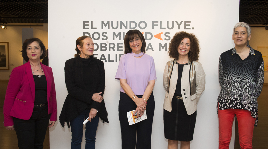 La alcaldesa en la inauguración de la exposición