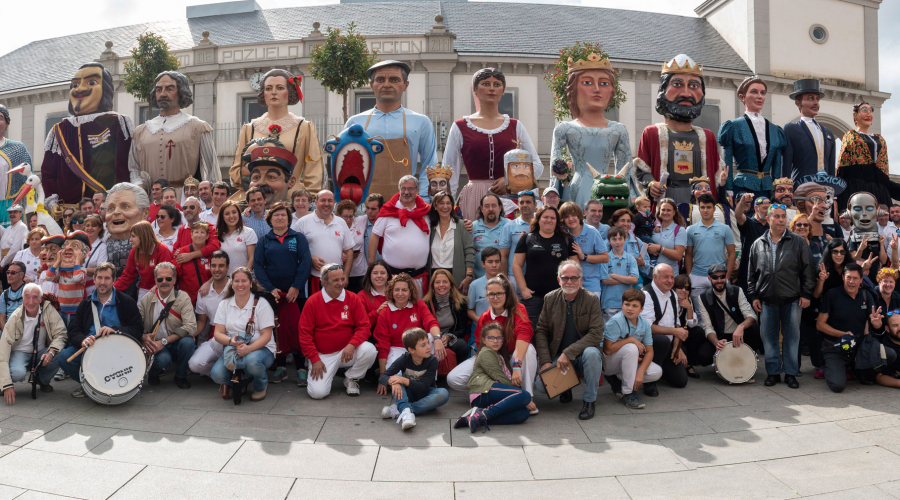 Visita Gigantes y cabezudos