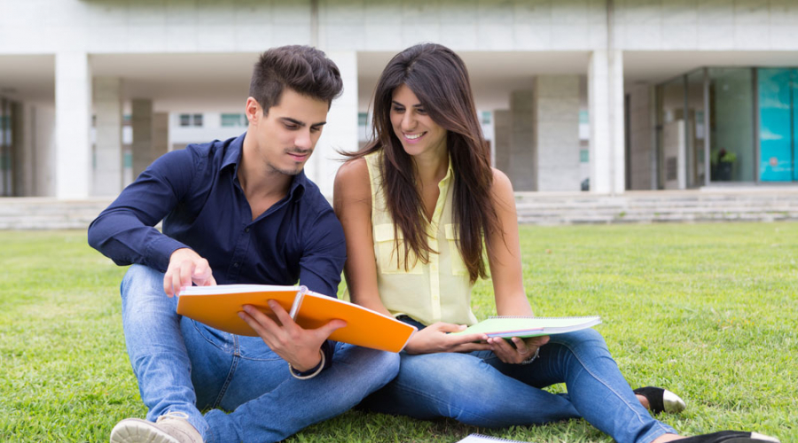Becas