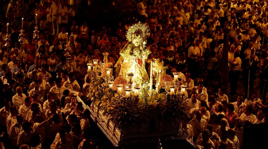 Procesión en honor a la Virgen de la Consolacion