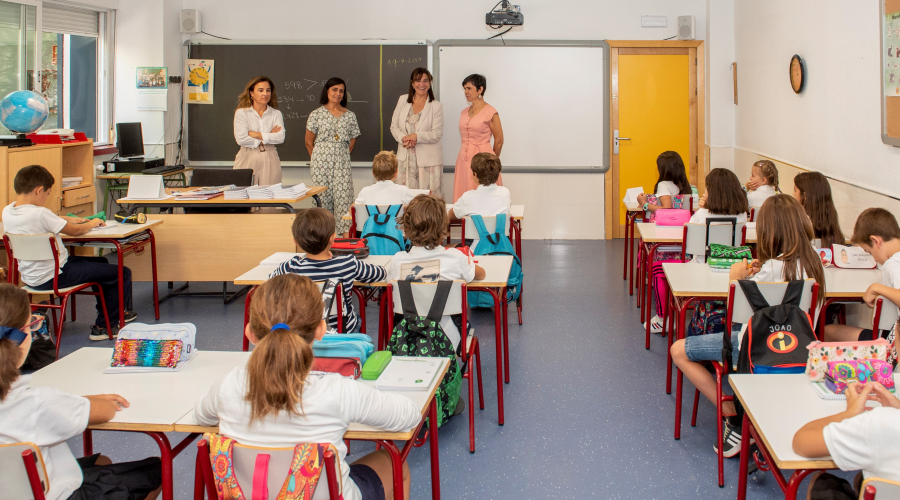 La alcaldesa en el colegio