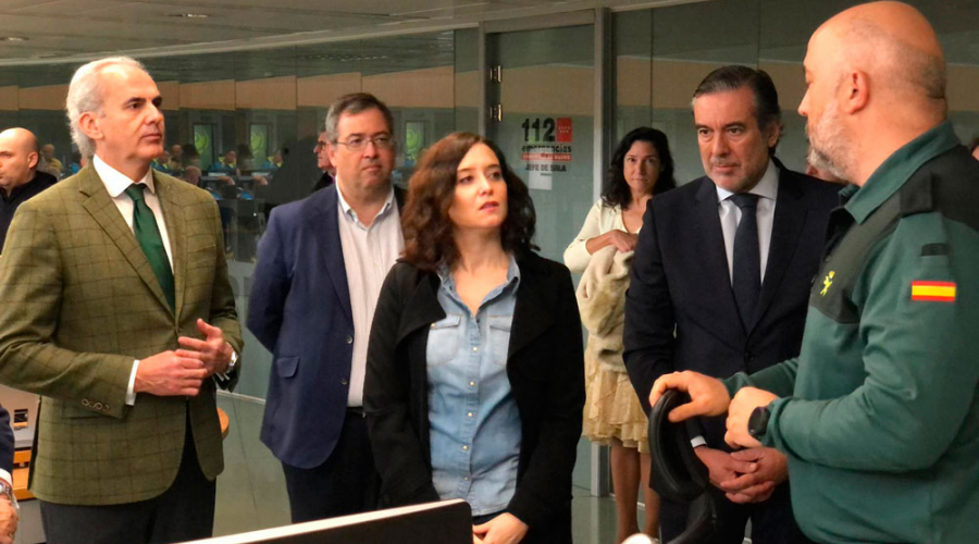 El primer teniente de alcalde visita el 112 junto a la presidenta de la Comunidad de Madrid visitan el 112