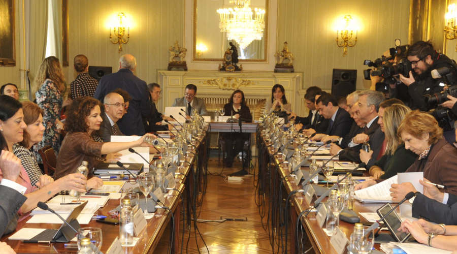 La alcaldesa participa en la reunión con la Ministra de Hacienda en la que se le reclama la devolución del IVA de 2017 a los Ayuntamientos