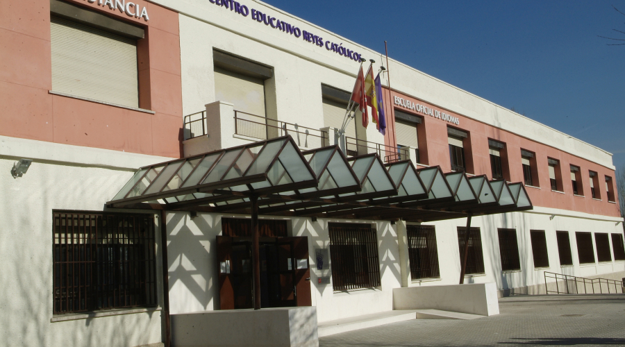 Centro Municipal de Formación de Personas Adultas Reyes Católicos