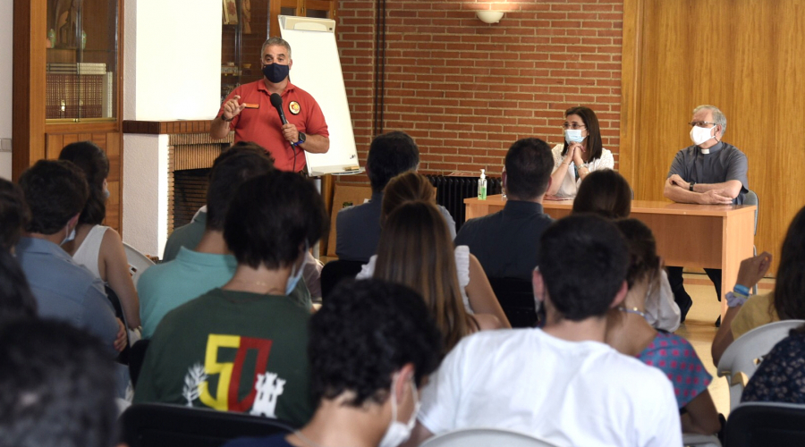 Charla de concienciación sobre la importancia de usar la mascarilla