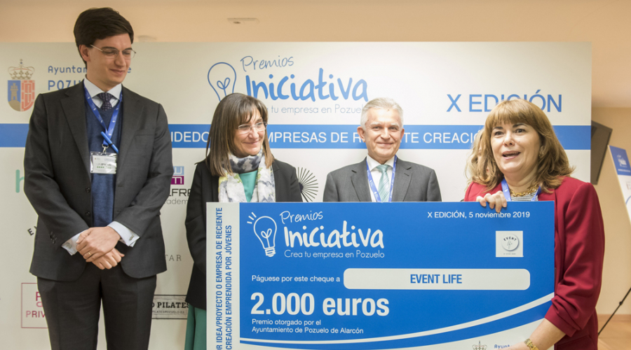 Uno de los galardonados de la ediciçon anterior de Premios Iniciativa