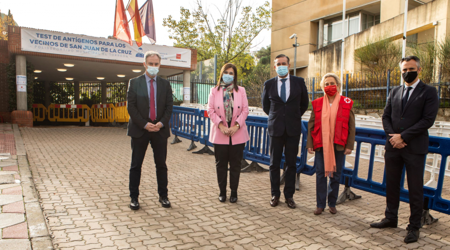 La alcaldesa y el consejero en el Torreón