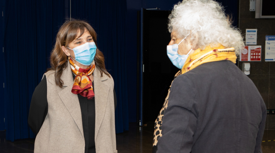 Susana Pérez Quislant, junto a Rafael Álvarez "El Brujo"