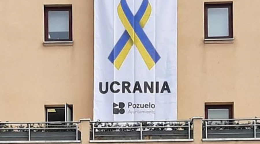parcata en la fachada de la Casa Consistorial