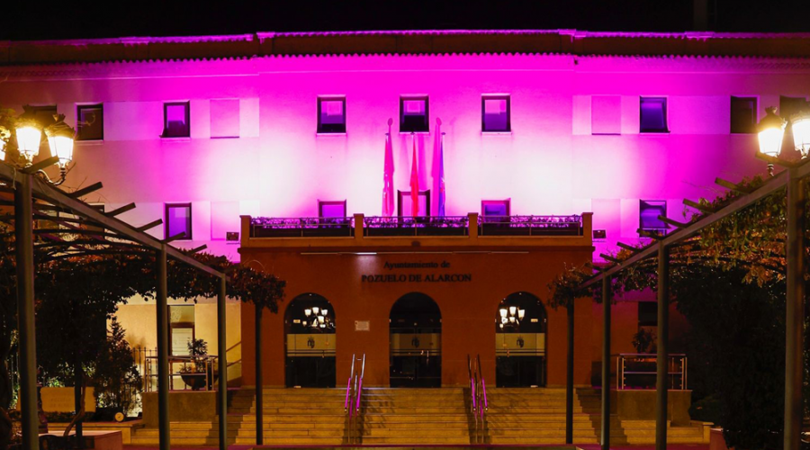 Plaza Mayor Pozuelo de Alarcón rosa cáncer de mama