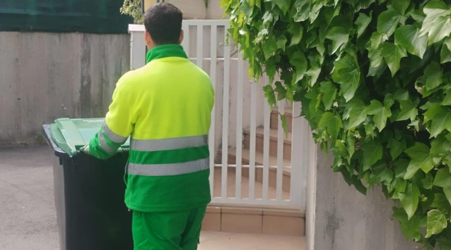 Entrega de cubos
