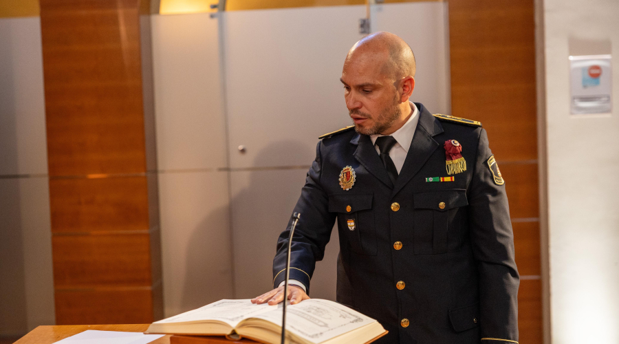 toma posesión nuevo comisario