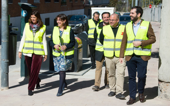 La alcaldesa, Susana Pérez Quislant, visita las obras de la Calle Sagunto