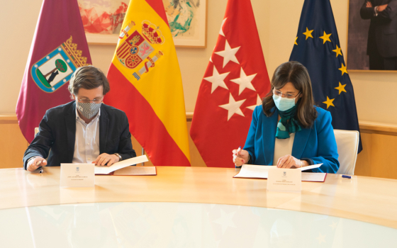 Susana Pérez Quislant y José Luís Martínez-Almeida firman un convenio para la gestión de aguas pluviales y residuales