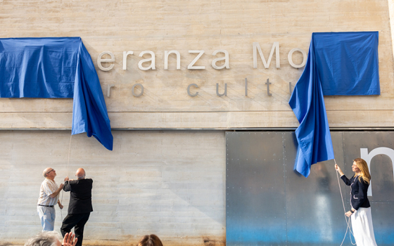 La alcaldesa inauguración