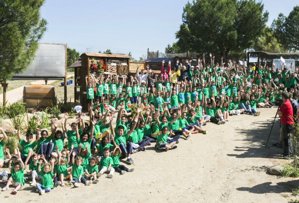 La alcaldesa con los escolares en el Aula de Educación Ambiental