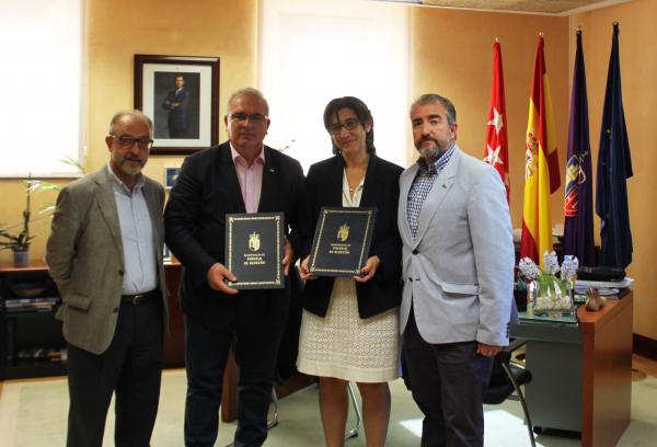 Firma convenio AVT