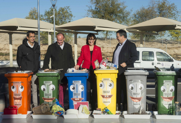 La alcaldesa de Pozuelo, Susana Pérez Quislant, visita el nuevo Punto Limpio de Pozuelo de Alarcón