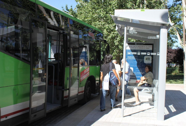 Una parada de autobus