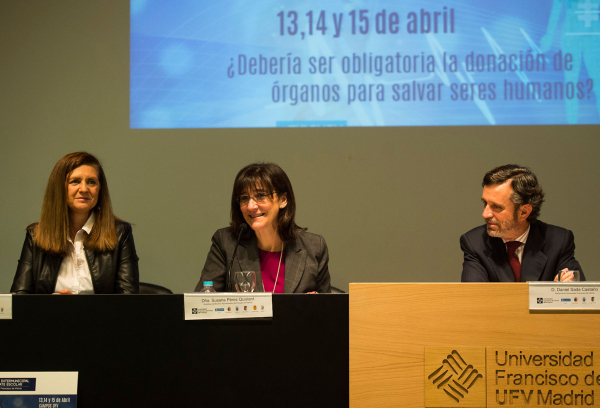 La alcaldesa, Susana Pérez Quislant, en la inauguración del Torneo de Debate