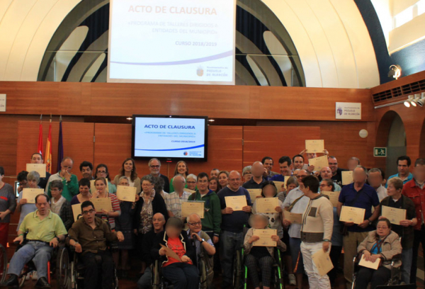 Diplomas alumnos del Espacio para el ocio
