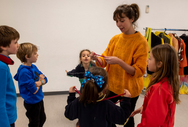 Escuela de Creatividad y Artes Escénicas