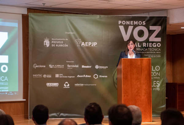 La alcaldesa clausura la jornada "ponemos voz al riego"
