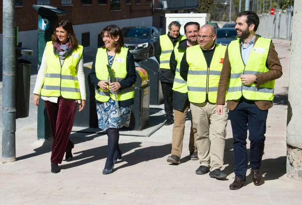 La alcaldesa, Susana Pérez Quislant, visita las obras de la Calle Sagunto